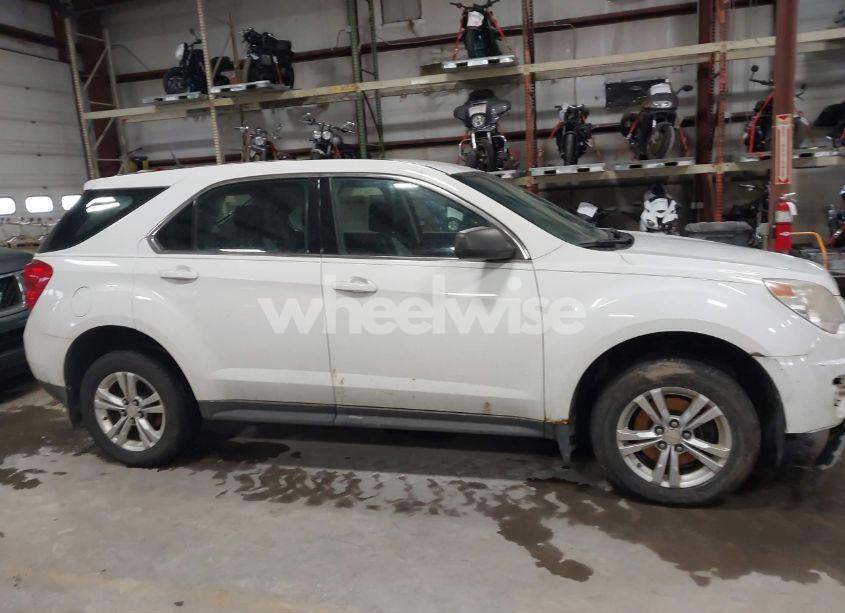 Photo 13 of 2011 Chevrolet Equinox LS (VIN 2CNFLCEC1B6446248)