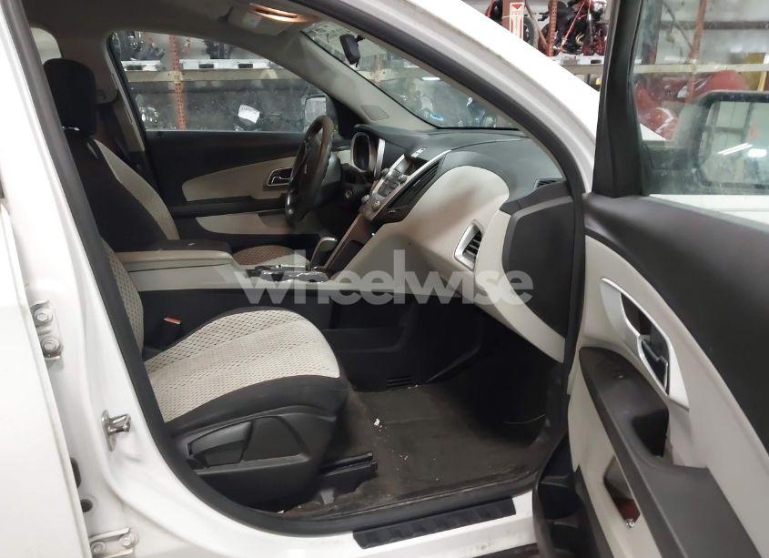 Photo 5 of 2011 Chevrolet Equinox LS (VIN 2CNFLCEC1B6446248)