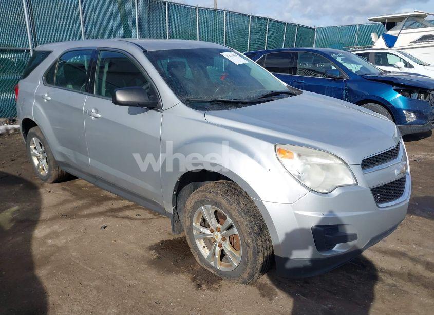 2011 Chevrolet Equinox LS (VIN 2CNFLCEC3B6207798) main photo