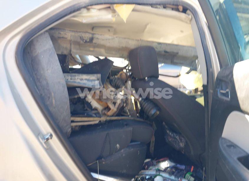 Photo 8 of 2011 Chevrolet Equinox LS (VIN 2CNFLCEC4B6316982)