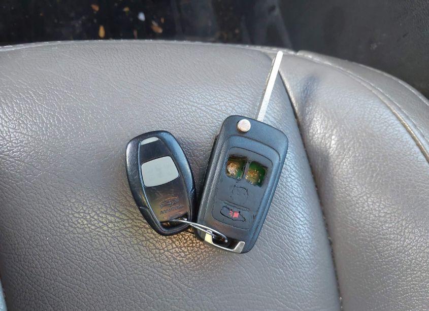 Photo 11 of 2011 Chevrolet Equinox LS (VIN 2CNFLCEC4B6358746)