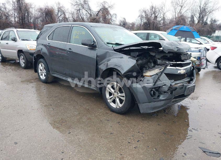 2011 Chevrolet Equinox LS (VIN 2CNFLCEC5B6268781) main photo