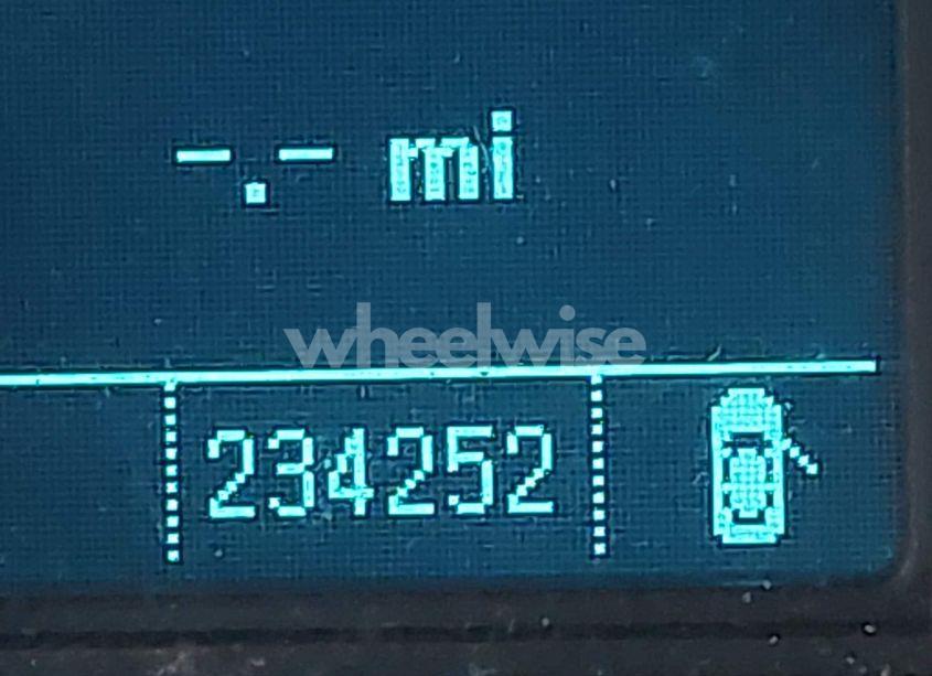 Photo 13 of 2011 Chevrolet Equinox LS (VIN 2CNFLCEC5B6268781)