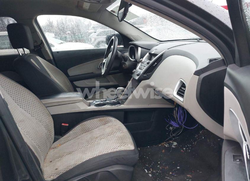 Photo 5 of 2011 Chevrolet Equinox LS (VIN 2CNFLCEC5B6268781)