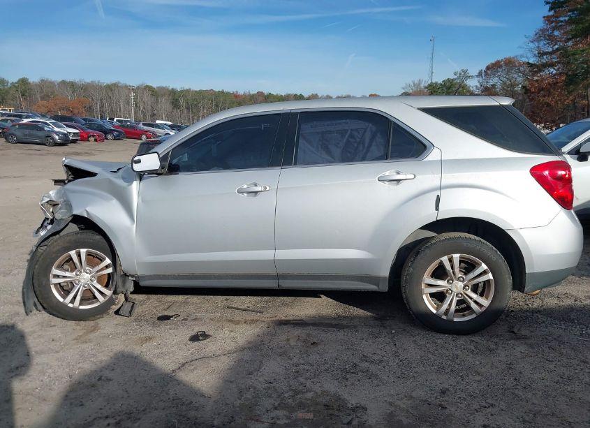 Photo 13 of 2011 Chevrolet Equinox LS (VIN 2CNFLCEC5B6270806)