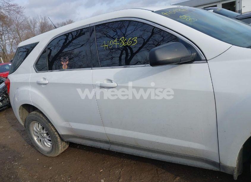 Photo 13 of 2011 Chevrolet Equinox LS (VIN 2CNFLCEC5B6332186)