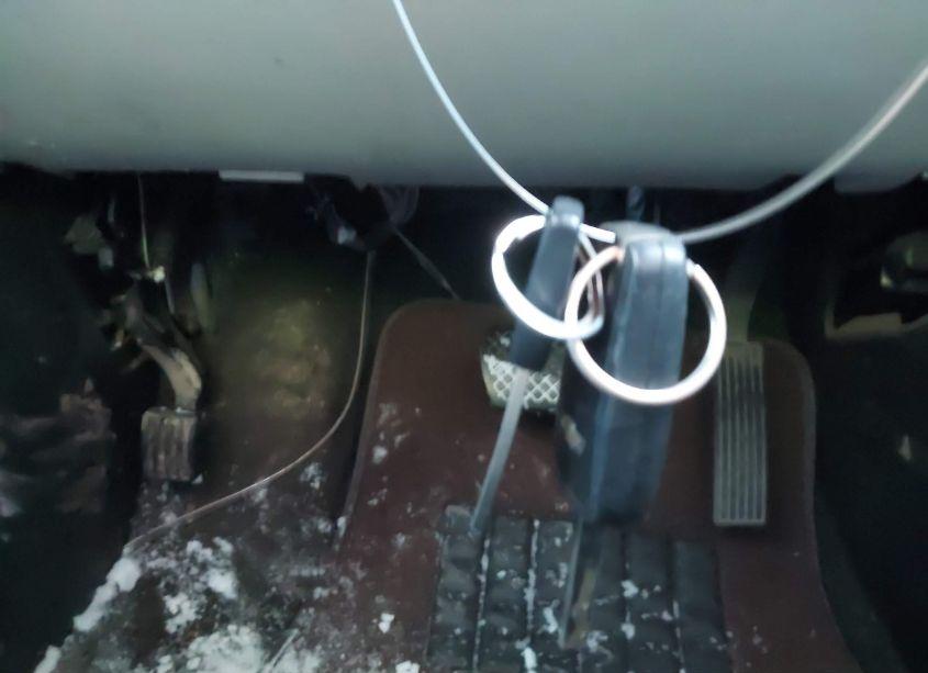 Photo 11 of 2011 Chevrolet Equinox LS (VIN 2CNFLCEC6B6393708)