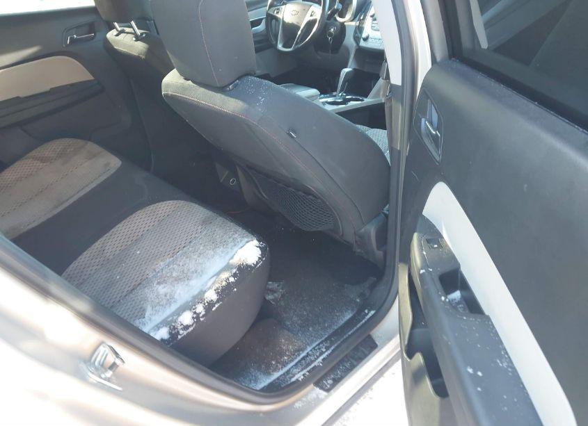 Photo 8 of 2011 Chevrolet Equinox LS (VIN 2CNFLCEC6B6393708)