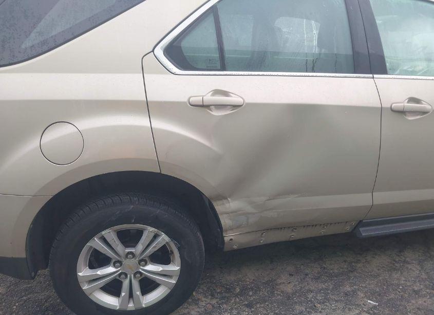 Photo 6 of 2011 Chevrolet Equinox LS (VIN 2CNFLCEC7B6311579)