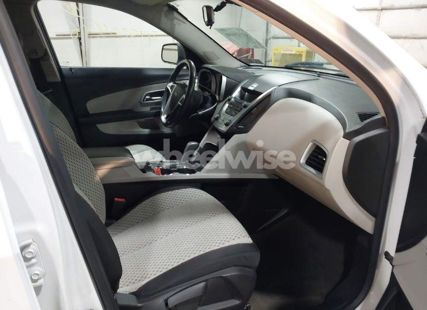 Photo 5 of 2011 Chevrolet Equinox LS (VIN 2CNFLCEC9B6306335)