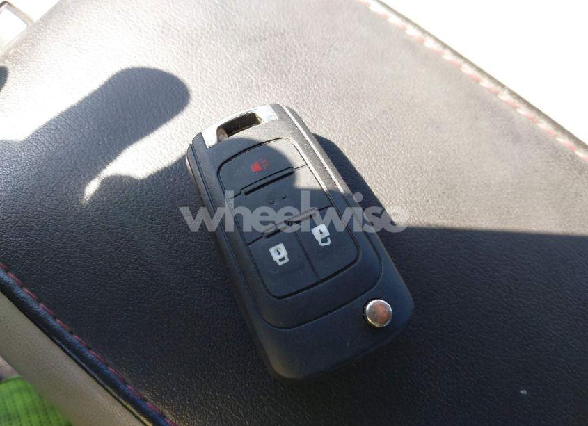 Photo 11 of 2011 Chevrolet Equinox LS (VIN 2CNFLCECXB6471746)