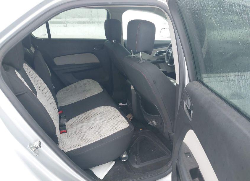 Photo 8 of 2010 Chevrolet Equinox LS (VIN 2CNFLCEW0A6379540)