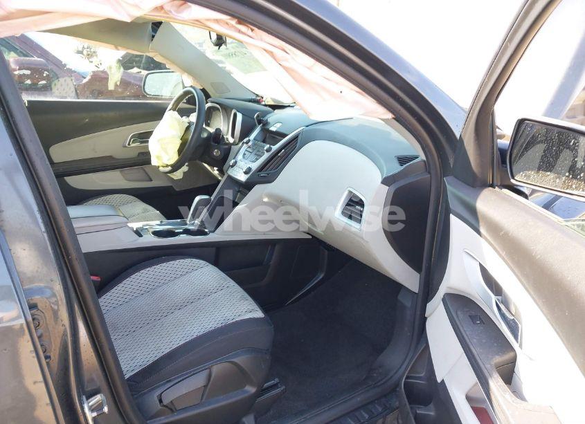 Photo 5 of 2010 Chevrolet Equinox LS (VIN 2CNFLCEW0A6407367)