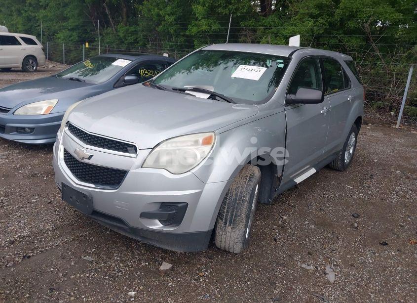 Photo 2 of 2010 Chevrolet Equinox LS (VIN 2CNFLCEW4A6347352)