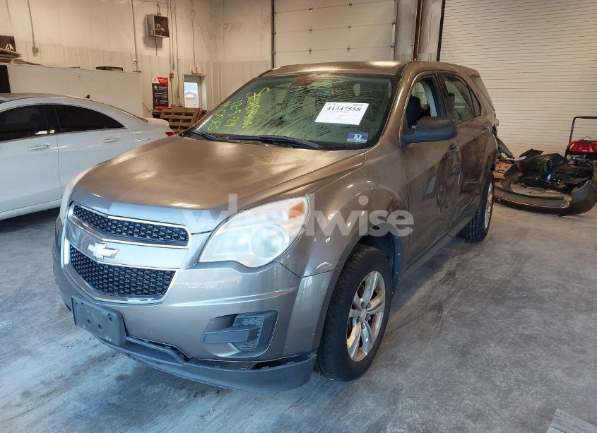 Photo 2 of 2010 Chevrolet Equinox LS (VIN 2CNFLCEW5A6254405)
