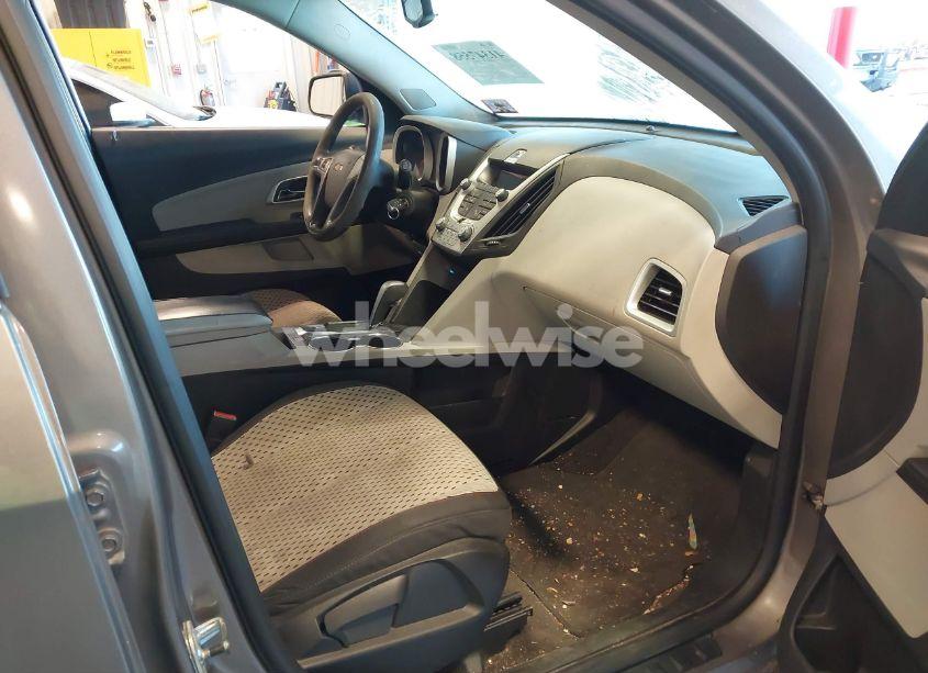 Photo 5 of 2010 Chevrolet Equinox LS (VIN 2CNFLCEW5A6254405)