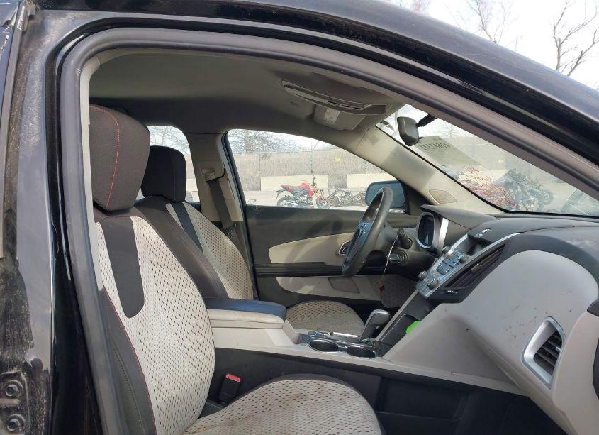 Photo 5 of 2010 Chevrolet Equinox LS (VIN 2CNFLCEW6A6329242)
