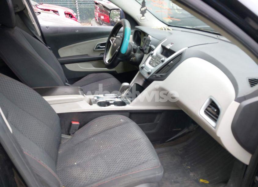 Photo 5 of 2010 Chevrolet Equinox LS (VIN 2CNFLCEW9A6267335)