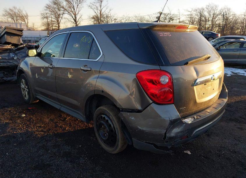 Photo 3 of 2010 Chevrolet Equinox LS (VIN 2CNFLCEWXA6372532)