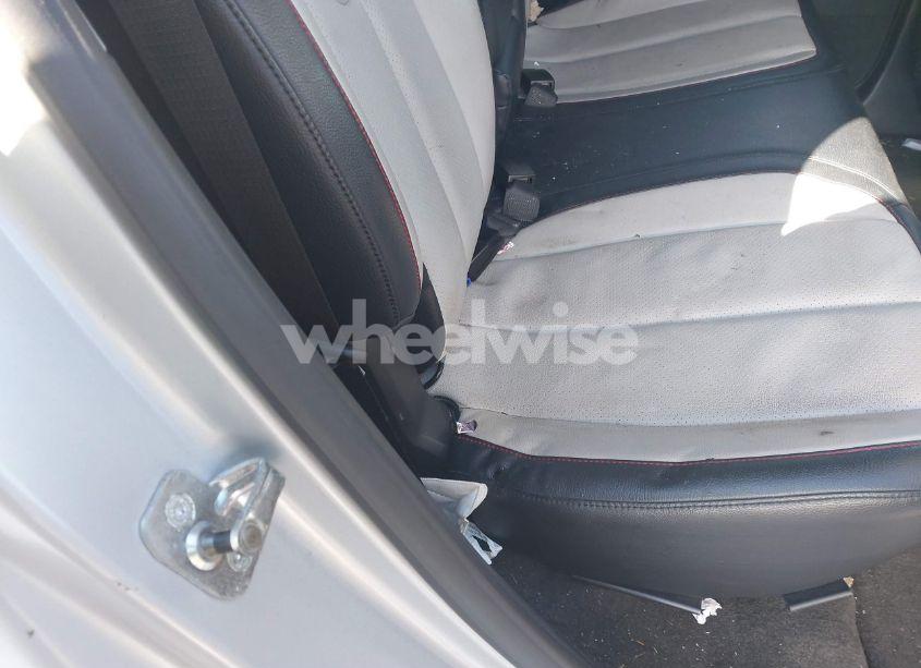 Photo 8 of 2011 Chevrolet Equinox 1LT (VIN 2CNFLEEC4B6392388)