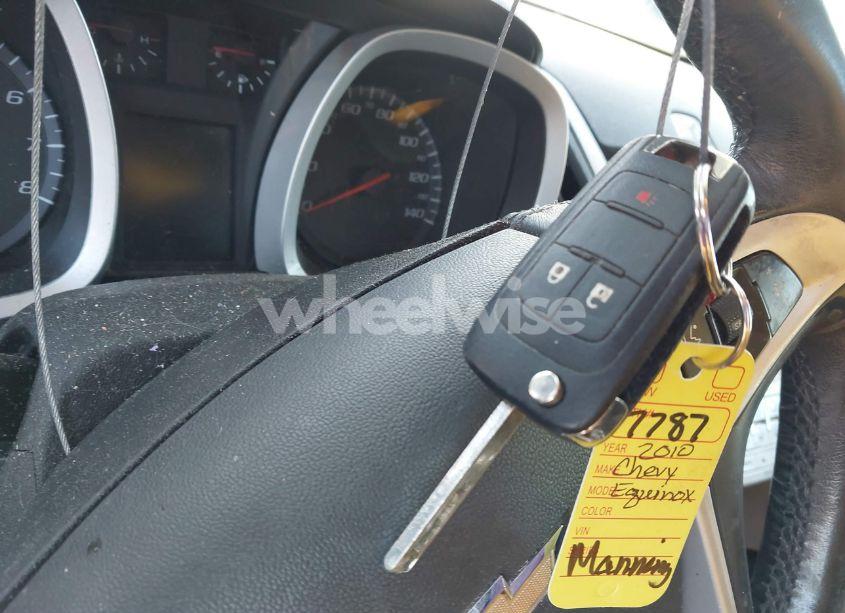 Photo 11 of 2011 Chevrolet Equinox 1LT (VIN 2CNFLEEC9B6245693)