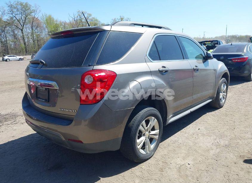 Photo 4 of 2010 Chevrolet Equinox LT (VIN 2CNFLEEW0A6244411)