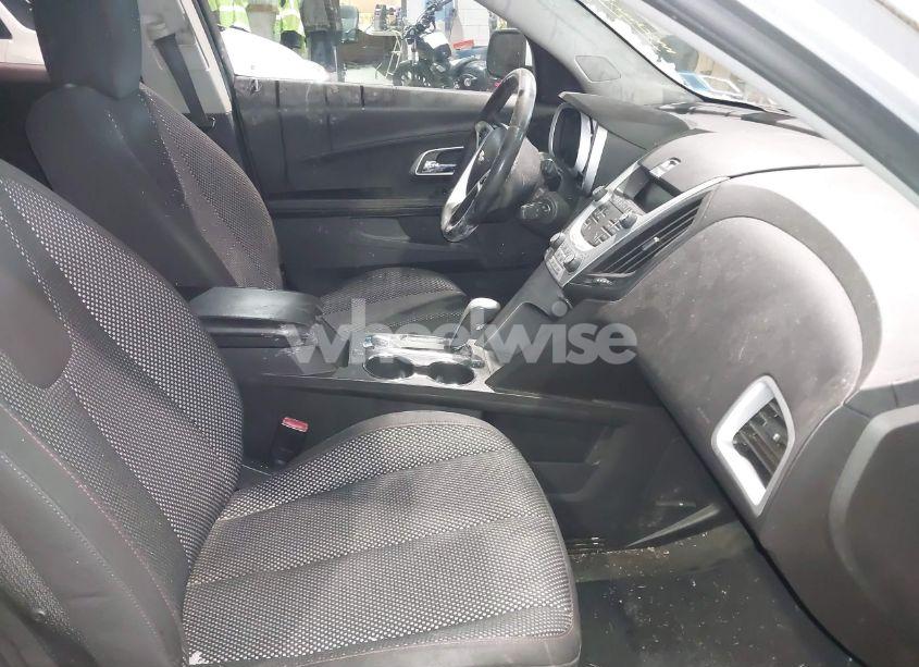 Photo 5 of 2010 Chevrolet Equinox LT (VIN 2CNFLEEW2A6301000)