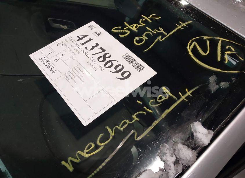 Photo 6 of 2010 Chevrolet Equinox LT (VIN 2CNFLEEW2A6301000)