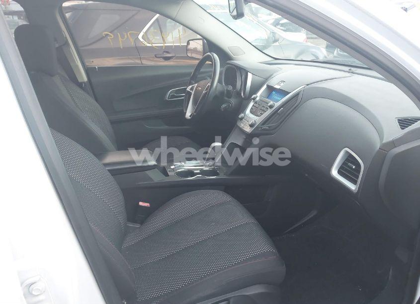 Photo 5 of 2010 Chevrolet Equinox LT (VIN 2CNFLEEW3A6233113)