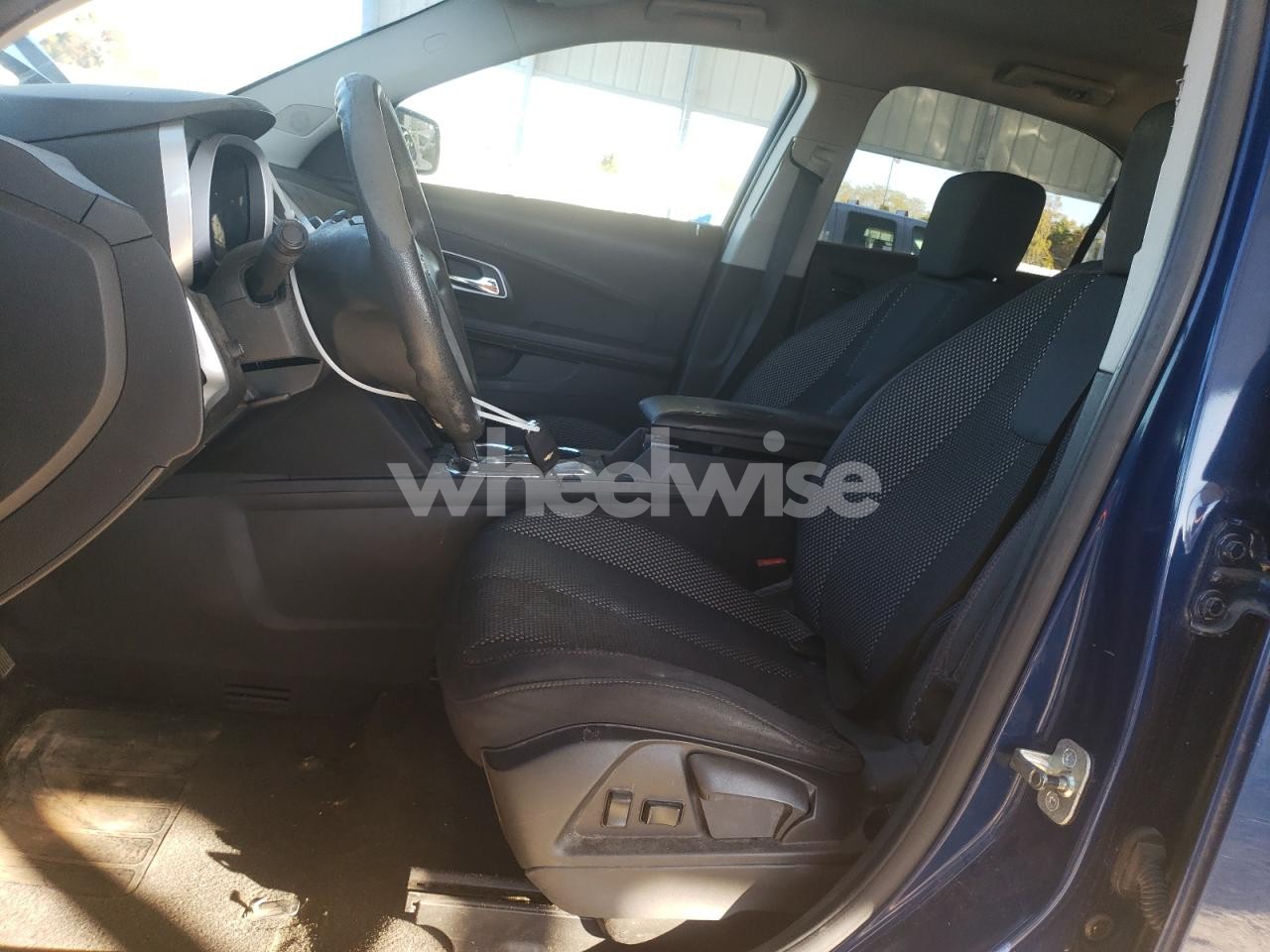 Photo 7 of 2010 CHEVROLET EQUINOX LT (VIN 2CNFLEEW7A6267135)