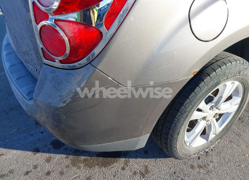 Photo 12 of 2010 Chevrolet Equinox LT (VIN 2CNFLEEW7A6308315)