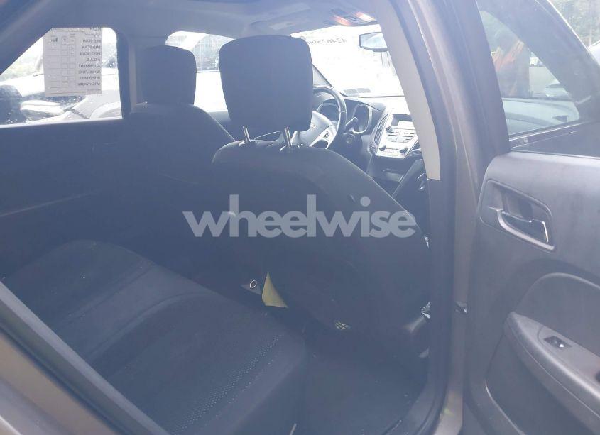 Photo 8 of 2010 Chevrolet Equinox LT (VIN 2CNFLEEW8A6339931)