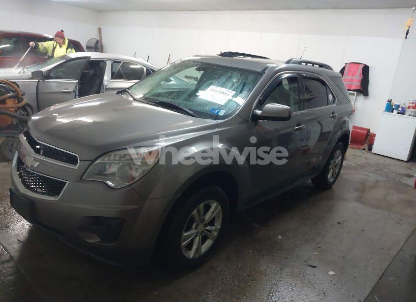 Photo 2 of 2010 Chevrolet Equinox LT (VIN 2CNFLEEW8A6390748)