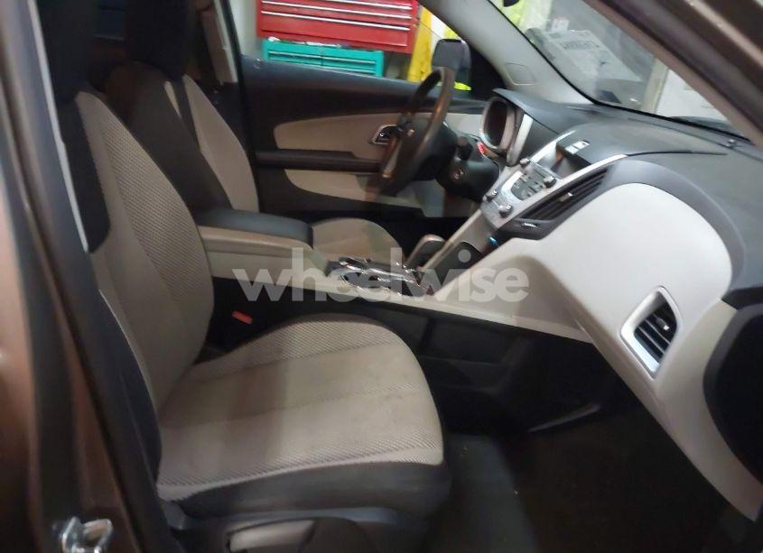 Photo 5 of 2010 Chevrolet Equinox LT (VIN 2CNFLEEW8A6390748)