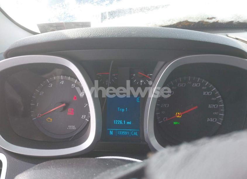 Photo 7 of 2010 Chevrolet Equinox LT (VIN 2CNFLEEW9A6352431)