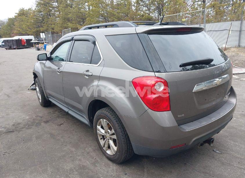 Photo 3 of 2010 Chevrolet Equinox LT (VIN 2CNFLEEWXA6310933)