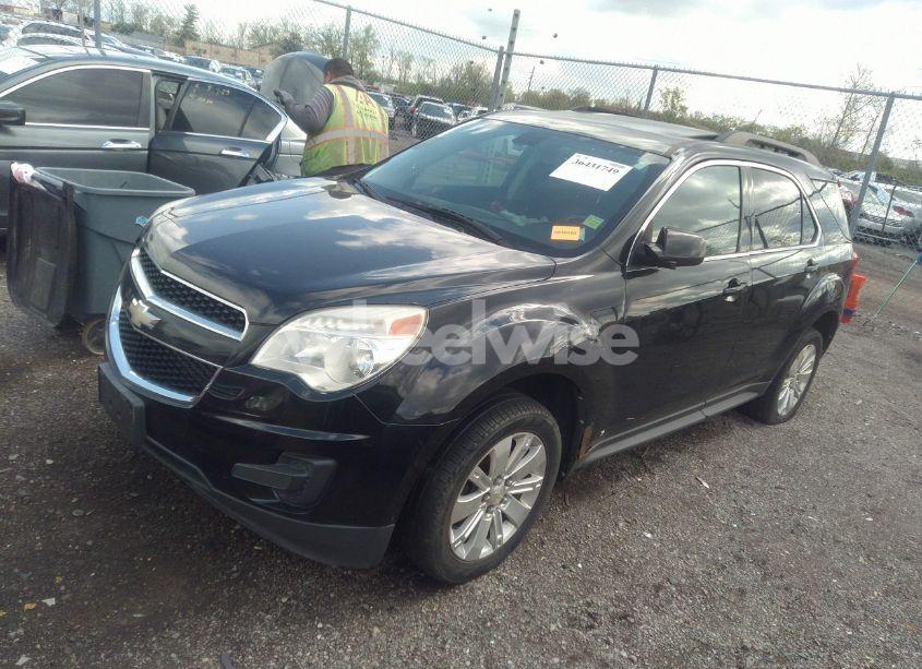 Photo 2 of 2010 Chevrolet Equinox LT (VIN 2CNFLEEY7A6217143)