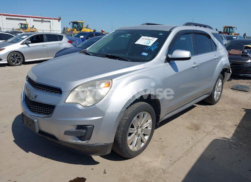 Photo 2 of 2010 Chevrolet Equinox LT (VIN 2CNFLEEY7A6279254)
