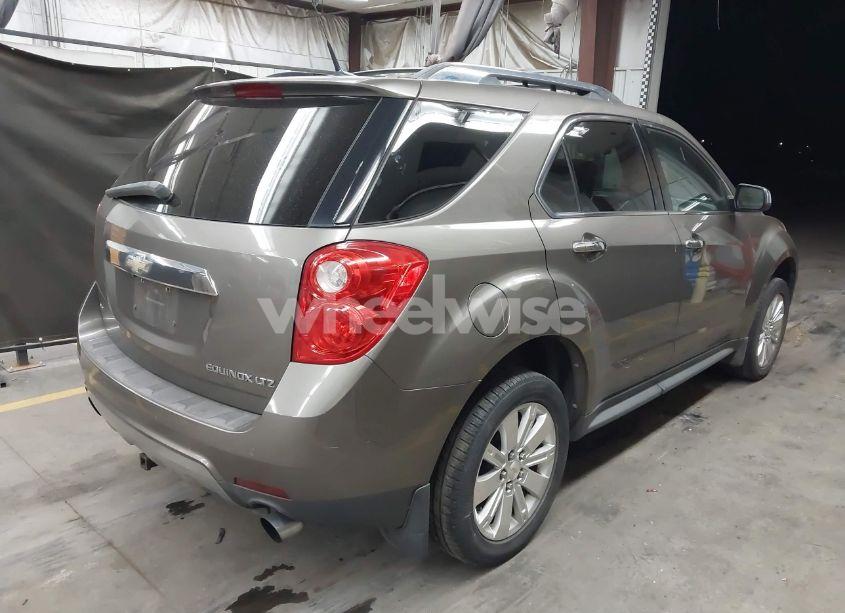 Photo 4 of 2011 Chevrolet Equinox LTZ (VIN 2CNFLGE51B6244244)
