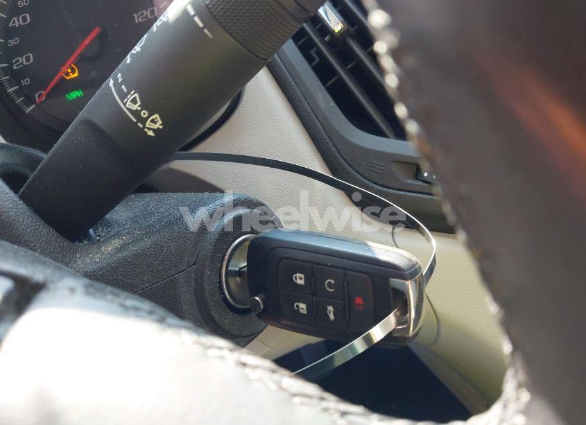 Photo 11 of 2011 Chevrolet Equinox LTZ (VIN 2CNFLGE52B6242695)