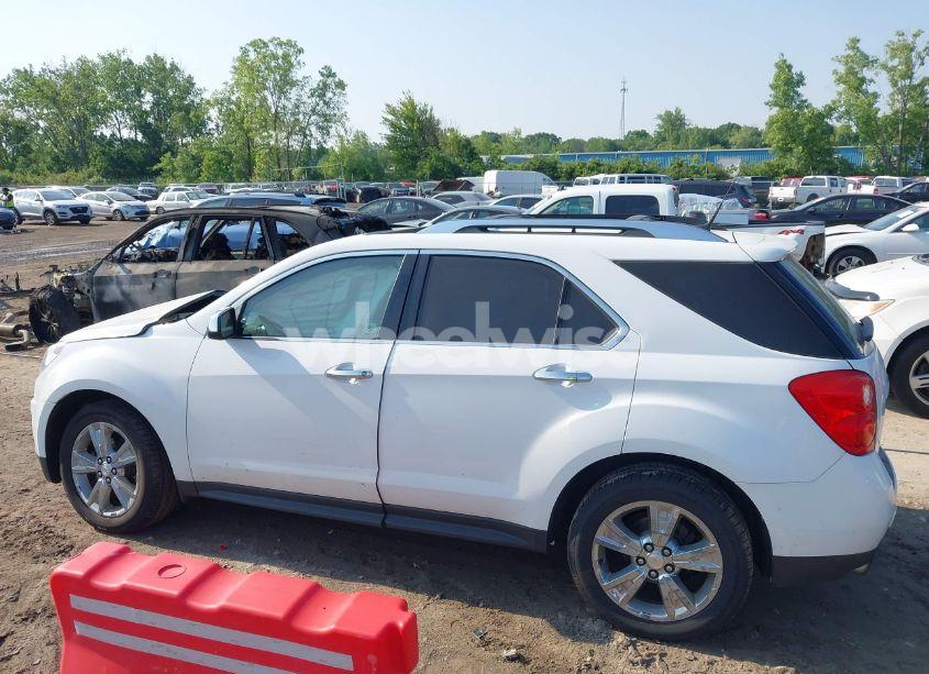 Photo 14 of 2011 Chevrolet Equinox LTZ (VIN 2CNFLGE52B6242695)