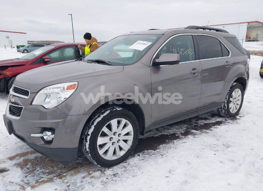 Photo 2 of 2011 Chevrolet Equinox 2LT (VIN 2CNFLNE56B6385802)