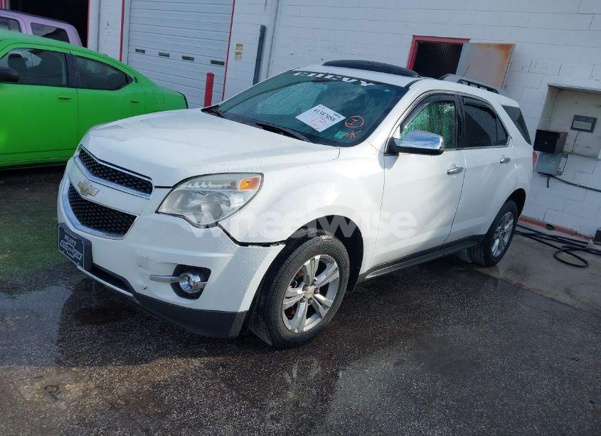 Photo 2 of 2011 Chevrolet Equinox 2LT (VIN 2CNFLNEC3B6413067)