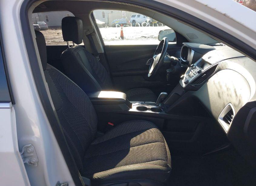 Photo 5 of 2010 Chevrolet Equinox LT (VIN 2CNFLNEWXA6307191)