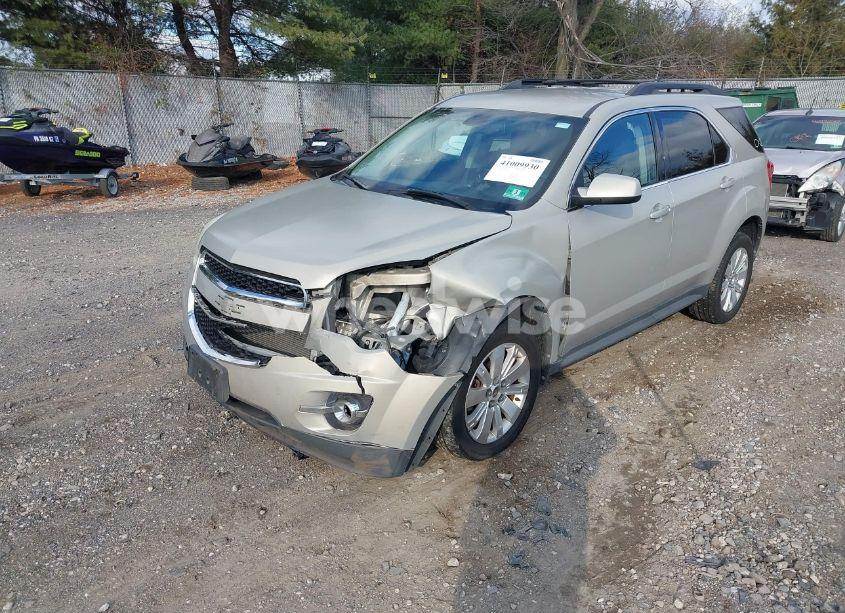 Photo 2 of 2010 Chevrolet Equinox LT (VIN 2CNFLNEY1A6329260)