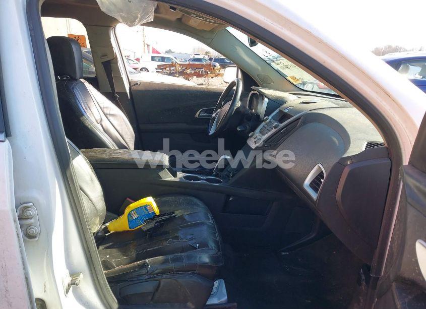 Photo 5 of 2010 Chevrolet Equinox LT (VIN 2CNFLNEY2A6200833)