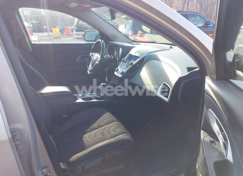 Photo 5 of 2010 Chevrolet Equinox LT (VIN 2CNFLNEY5A6292553)