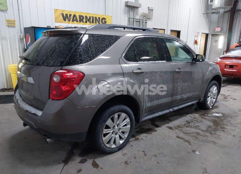 Photo 4 of 2010 Chevrolet Equinox LT (VIN 2CNFLNEYXA6212387)
