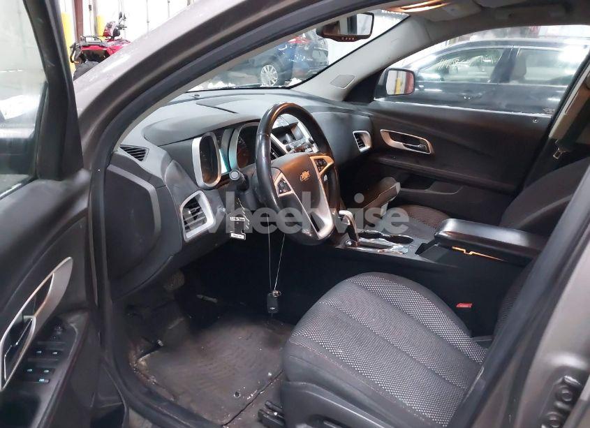 Photo 5 of 2010 Chevrolet Equinox LT (VIN 2CNFLNEYXA6212387)