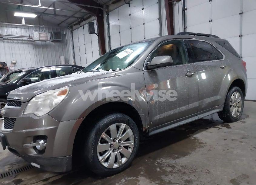 Photo 6 of 2010 Chevrolet Equinox LT (VIN 2CNFLNEYXA6212387)
